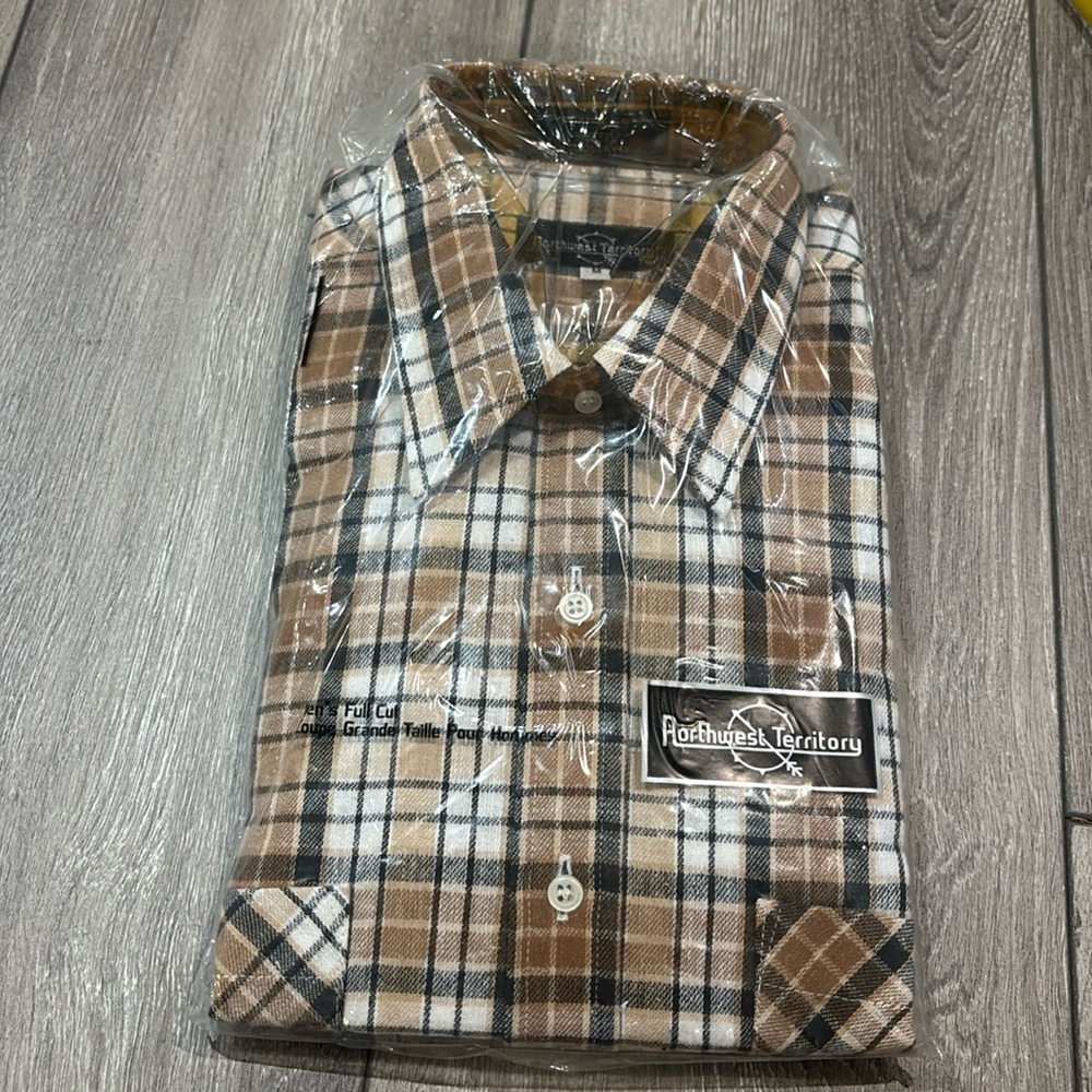 Men’s new in package vintage shirt